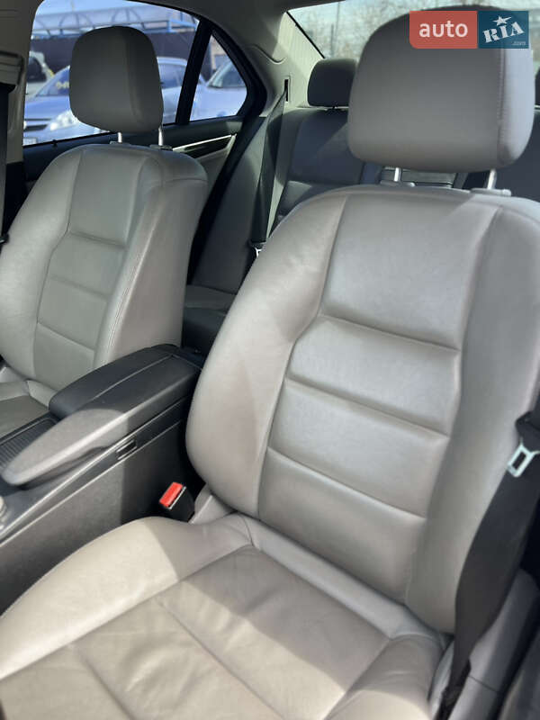 Седан Mercedes-Benz C-Class 2008 в Киеве