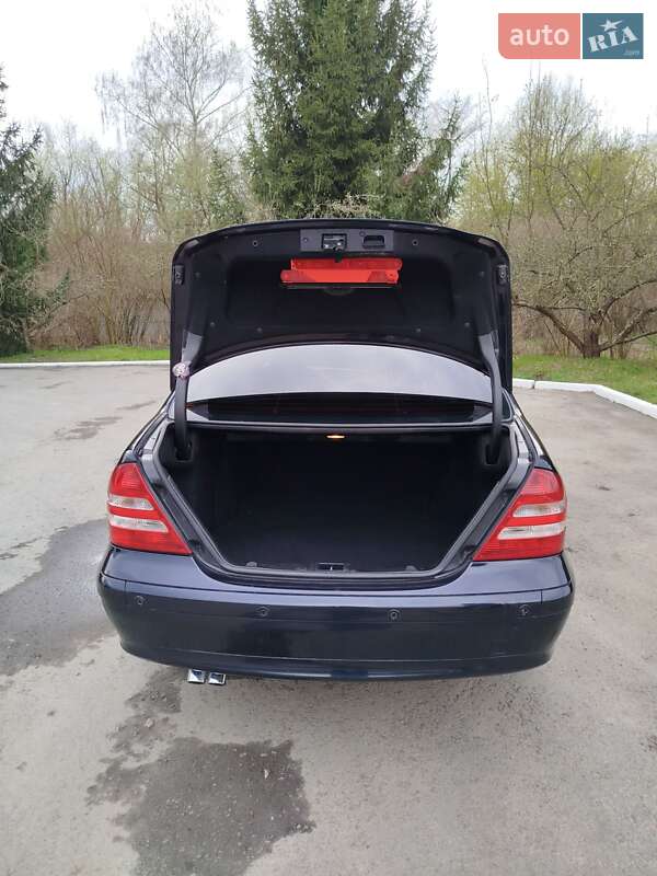 Седан Mercedes-Benz C-Class 2005 в Жидачове