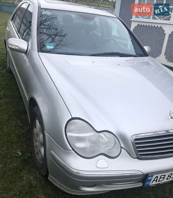 Седан Mercedes-Benz C-Class 2001 в Виннице