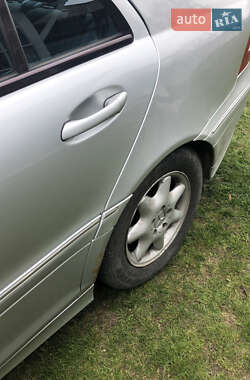 Седан Mercedes-Benz C-Class 2001 в Виннице