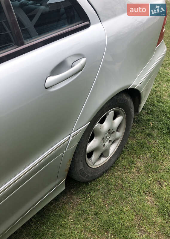 Седан Mercedes-Benz C-Class 2001 в Виннице