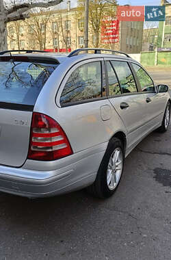 Универсал Mercedes-Benz C-Class 2004 в 