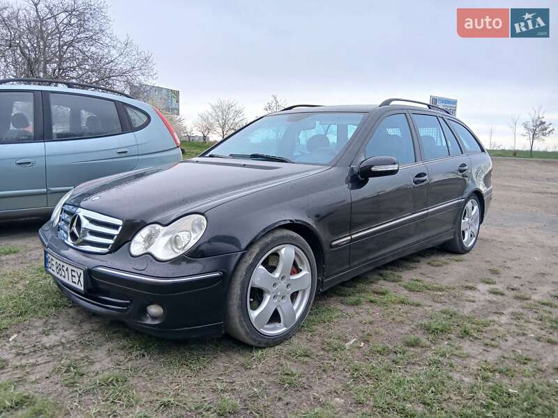 Универсал Mercedes-Benz C-Class 2004 в 