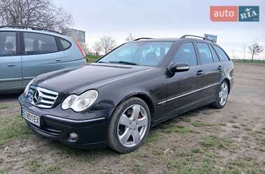Универсал Mercedes-Benz C-Class 2004 в 