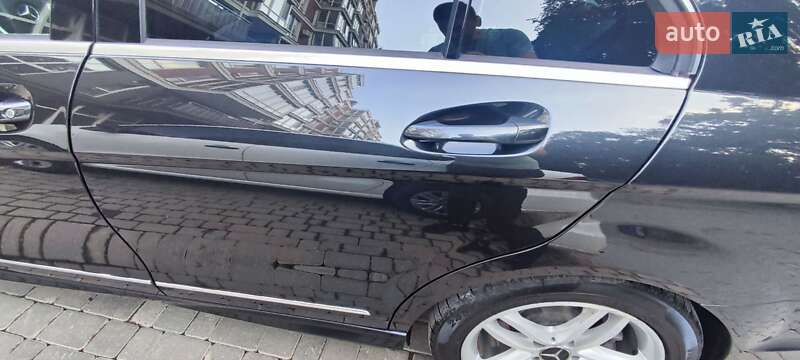 Седан Mercedes-Benz C-Class 2013 в Львове