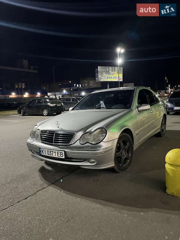 Седан Mercedes-Benz C-Class 2001 в 