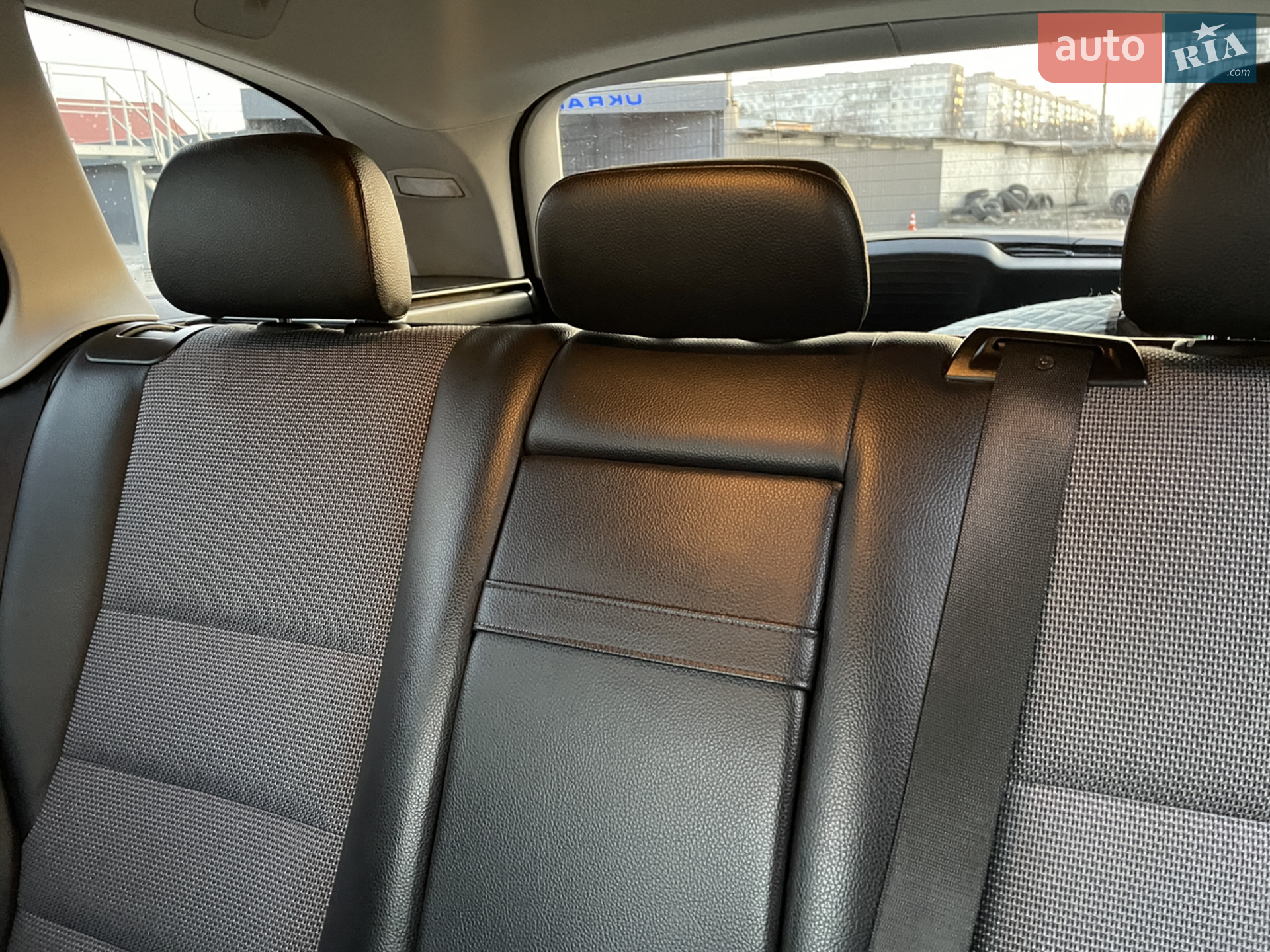 2011 Mercedes-Benz C-klasse - мініатюра 6