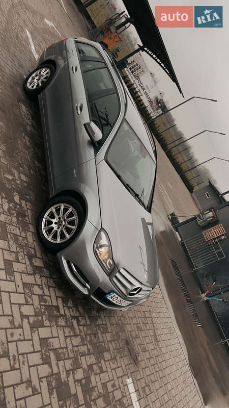 Универсал Mercedes-Benz C-Class 2011 в Тячеве