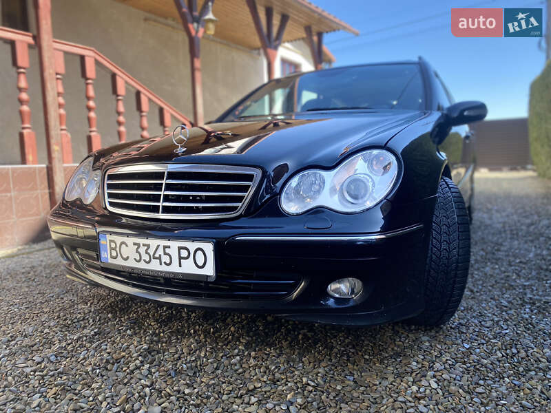 Универсал Mercedes-Benz C-Class 2004 в Львове