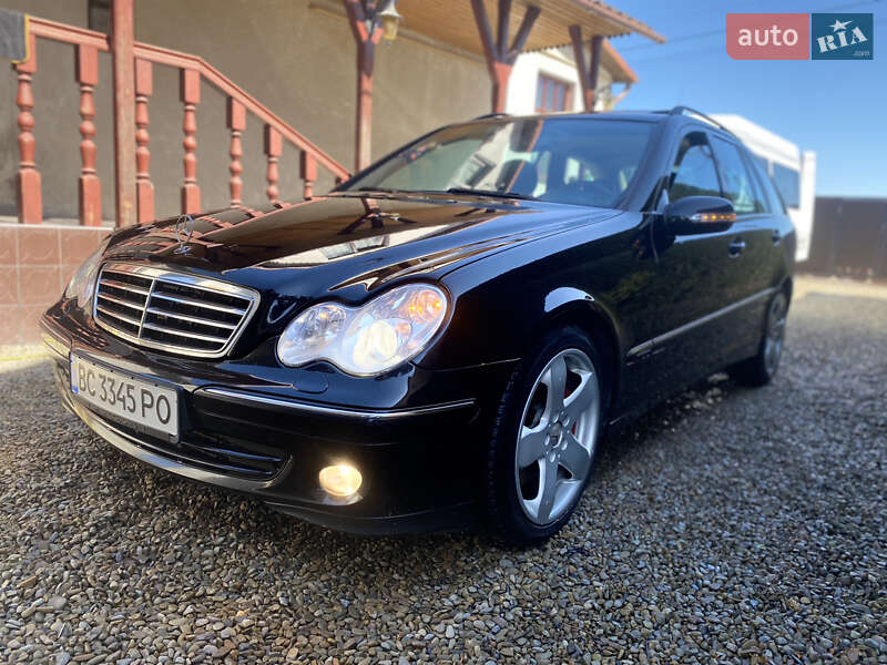 Универсал Mercedes-Benz C-Class 2004 в 
