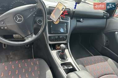 Купе Mercedes-Benz C-Class 2002 в 