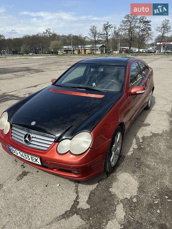 Купе Mercedes-Benz C-Class 2002 в Тернополі