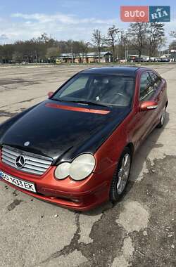 Купе Mercedes-Benz C-Class 2002 в 