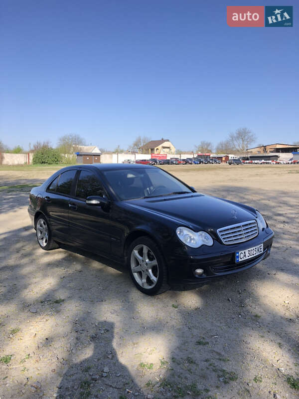 Седан Mercedes-Benz C-Class 2006 в Умани