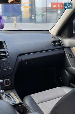 Універсал Mercedes-Benz C-Class 2008 в 