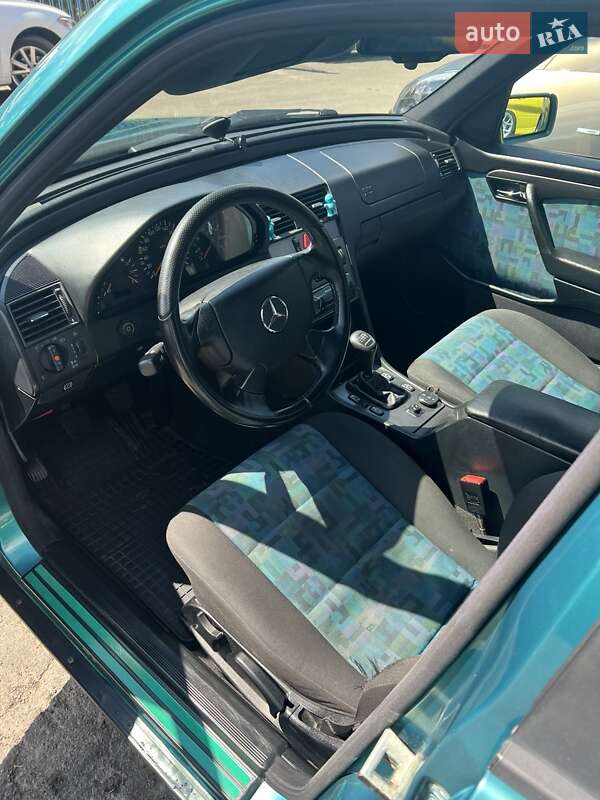Універсал Mercedes-Benz C-Class 1996 в Львові