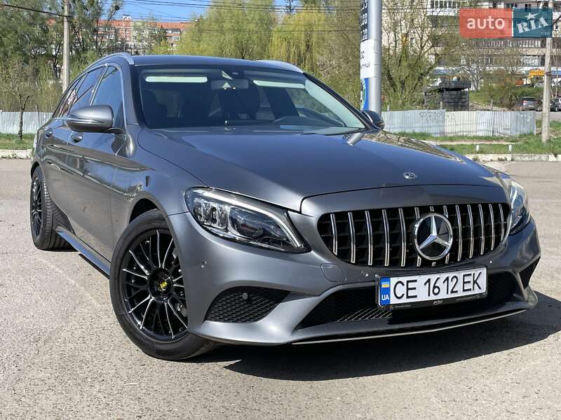 Універсал Mercedes-Benz C-Class 2018 в 