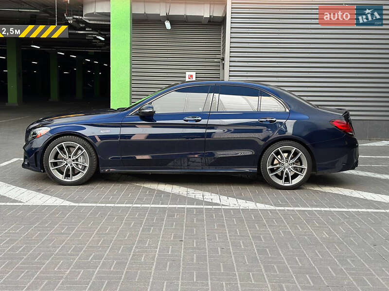 Седан Mercedes-Benz C-Class 2019 в Киеве