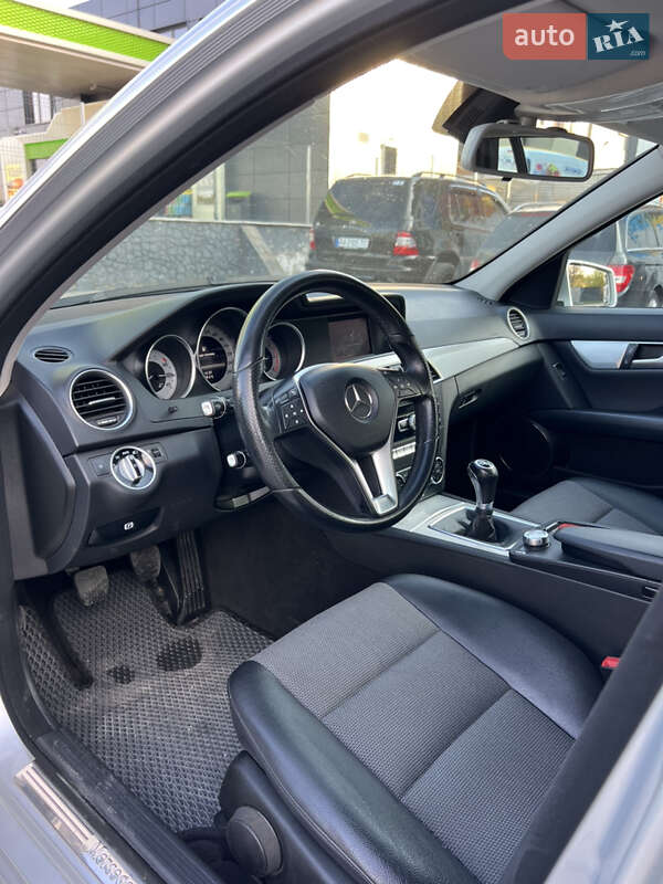 Универсал Mercedes-Benz C-Class 2012 в Белой Церкви