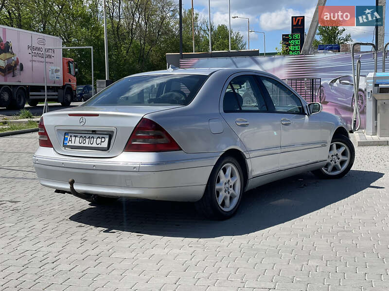 Седан Mercedes-Benz C-Class 2002 в Івано-Франківську