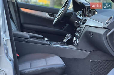 Универсал Mercedes-Benz C-Class 2011 в 