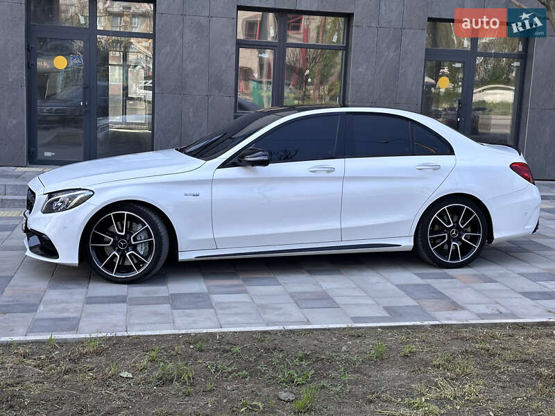 Седан Mercedes-Benz C-Class 2017 в Дніпрі