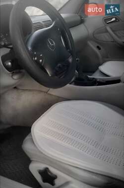 Седан Mercedes-Benz C-Class 2000 в 
