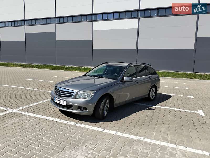 Універсал Mercedes-Benz C-Class 2009 в Івано-Франківську