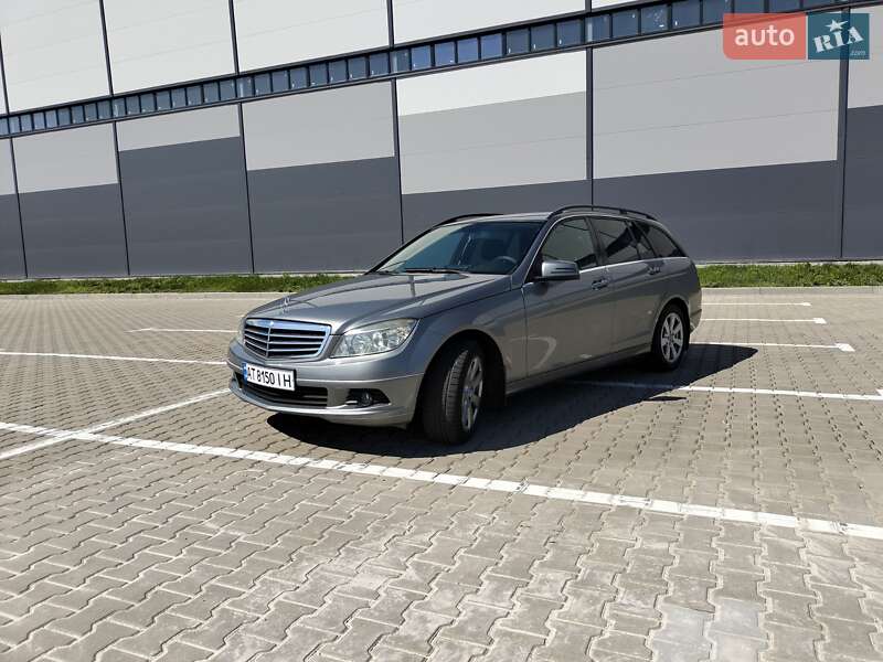 Універсал Mercedes-Benz C-Class 2009 в Івано-Франківську