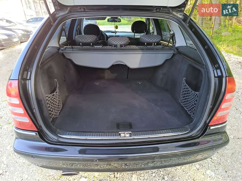 Универсал Mercedes-Benz C-Class 2003 в Тернополе