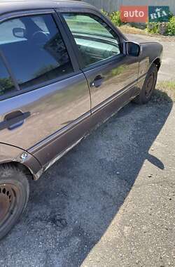 Седан Mercedes-Benz C-Class 1995 в 