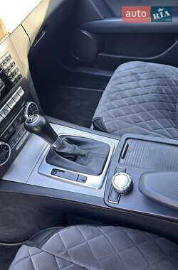 Универсал Mercedes-Benz C-Class 2011 в 
