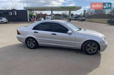 Седан Mercedes-Benz C-Class 2000 в Самборе
