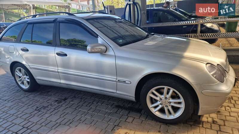 Mercedes-Benz C-Class 2002