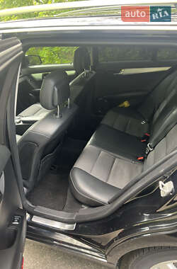 Універсал Mercedes-Benz C-Class 2009 в 