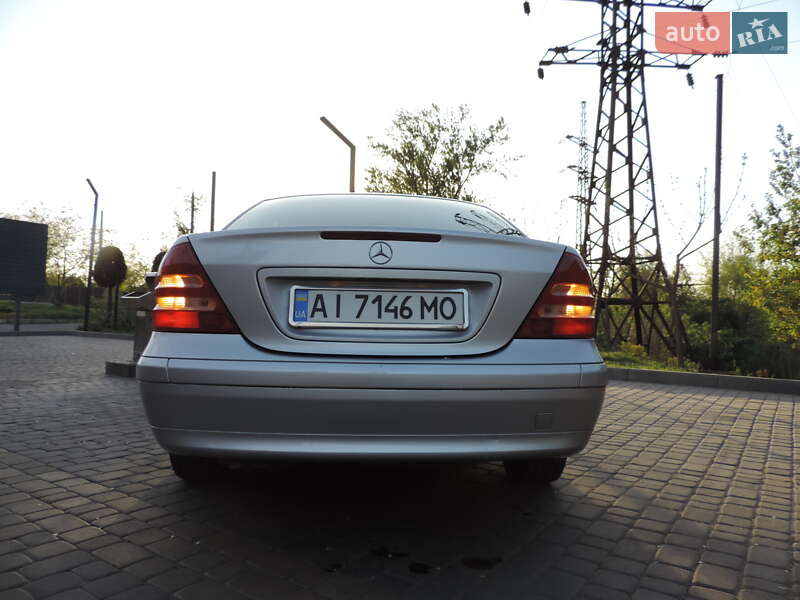 Седан Mercedes-Benz C-Class 2002 в Кривом Роге
