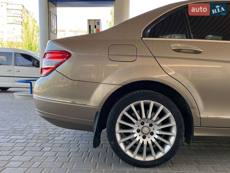 Седан Mercedes-Benz C-Class 2007 в Миколаєві