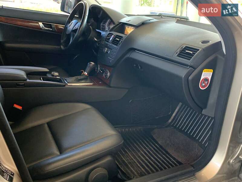 Седан Mercedes-Benz C-Class 2007 в Миколаєві