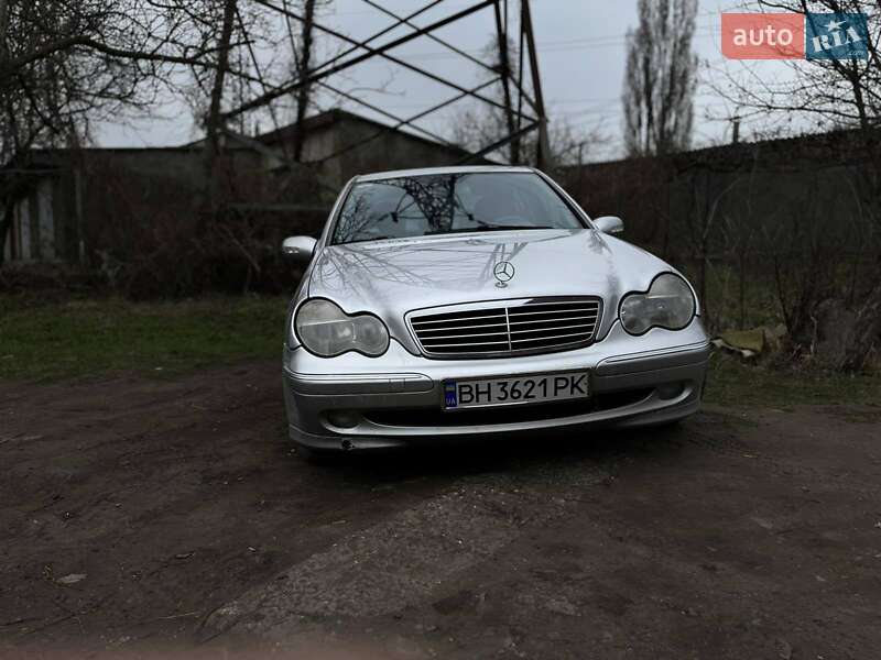 Седан Mercedes-Benz C-Class 2000 в 