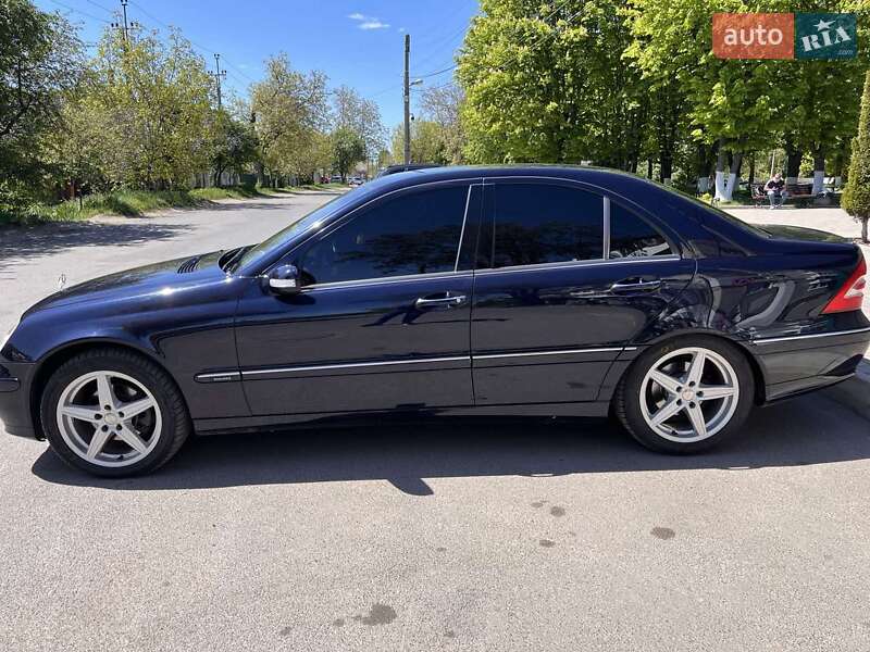 Седан Mercedes-Benz C-Class 2004 в Подольске