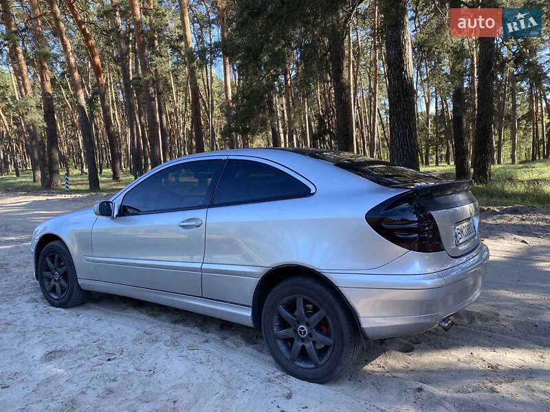 Купе Mercedes-Benz C-Class 2002 в Охтирці