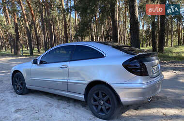 Купе Mercedes-Benz C-Class 2002 в 