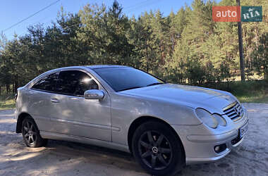 Купе Mercedes-Benz C-Class 2002 в 