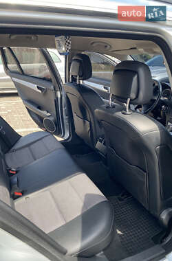 Универсал Mercedes-Benz C-Class 2009 в 