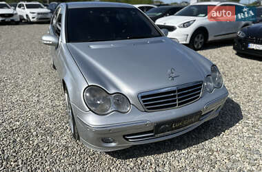 Седан Mercedes-Benz C-Class 2005 в 