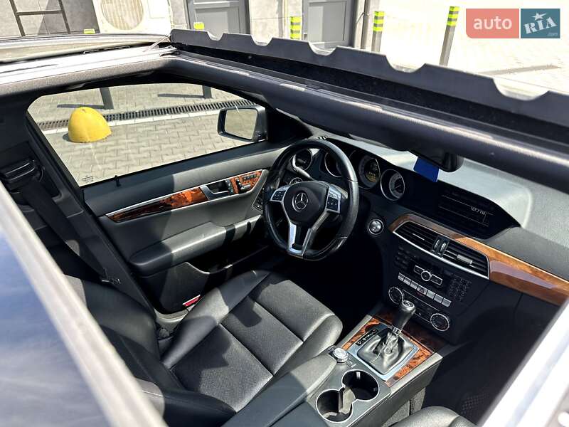 Седан Mercedes-Benz C-Class 2012 в Лубнах фото 26 Седан Mercedes-Benz C-Class 2012 в Лубнах