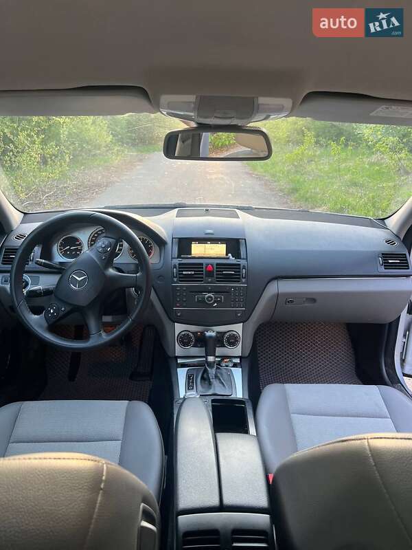 Седан Mercedes-Benz C-Class 2008 в Тернополе