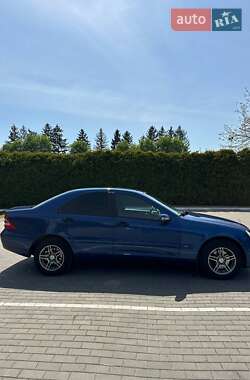 Седан Mercedes-Benz C-Class 2003 в 