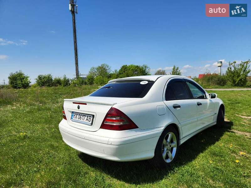 Седан Mercedes-Benz C-Class 2004 в Ровно фото 3 Седан Mercedes-Benz C-Class 2004 в Ровно