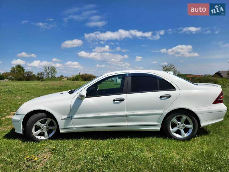 Седан Mercedes-Benz C-Class 2004 в Ровно фото 6 Седан Mercedes-Benz C-Class 2004 в Ровно